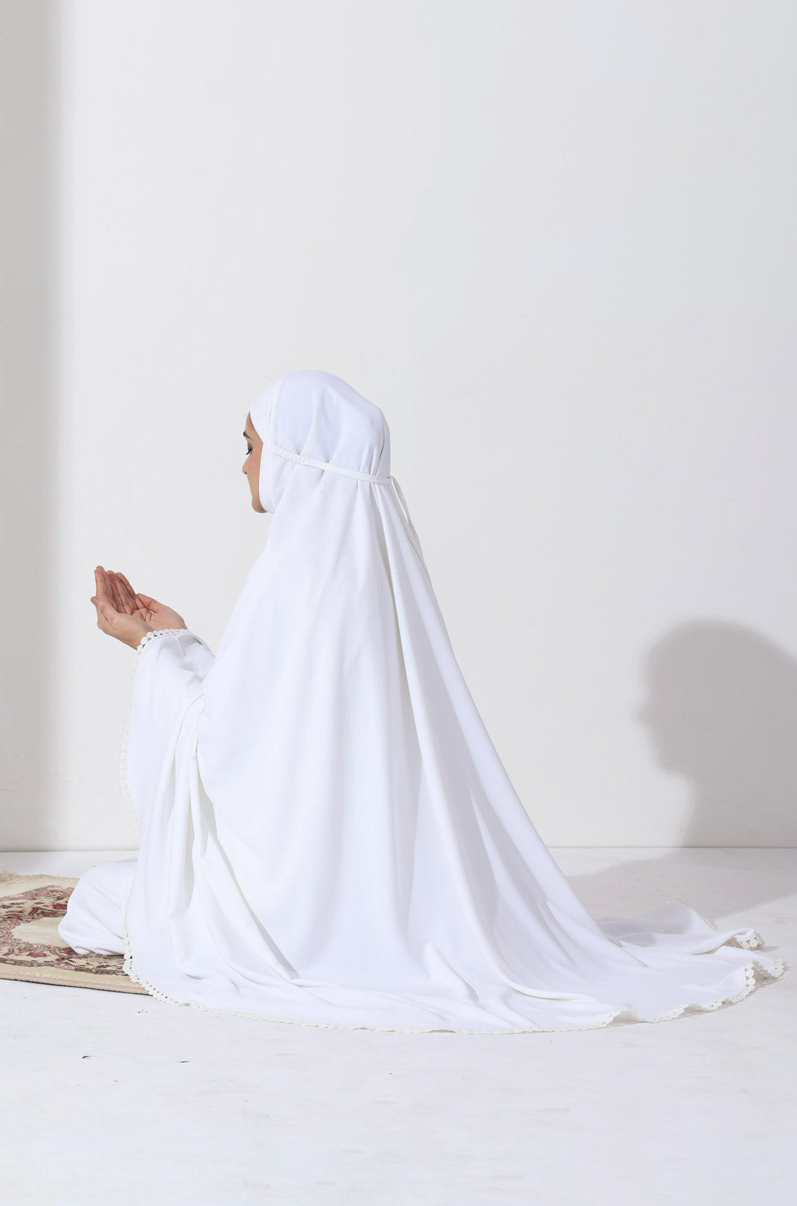 Prayer Set - Pearl White