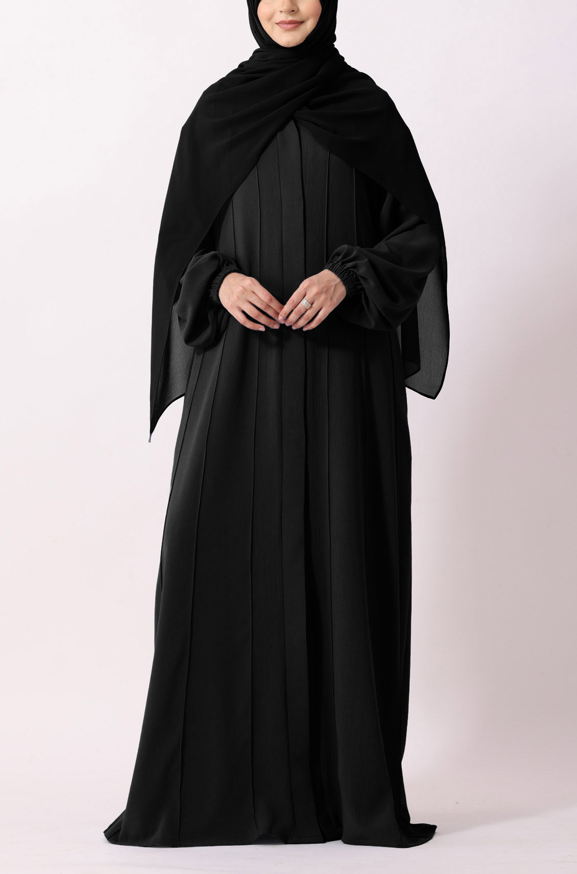 Simple Pleated Abaya Black