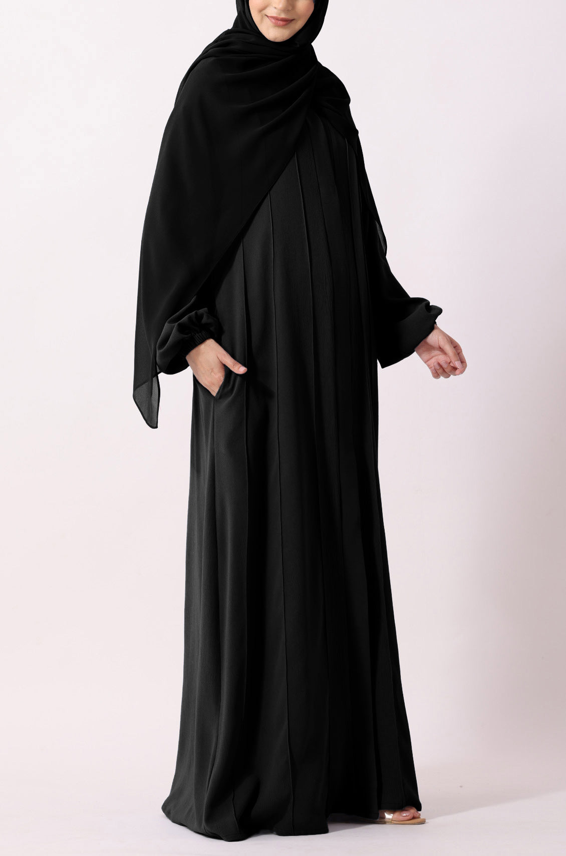Simple Pleated Abaya Black