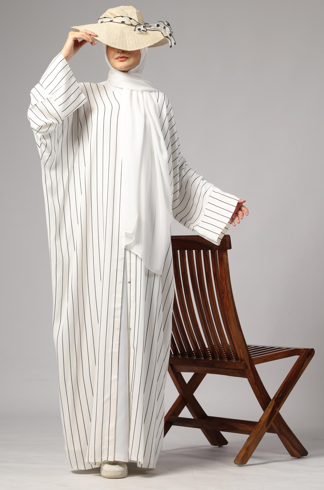 Zoya Striped Abaya- White