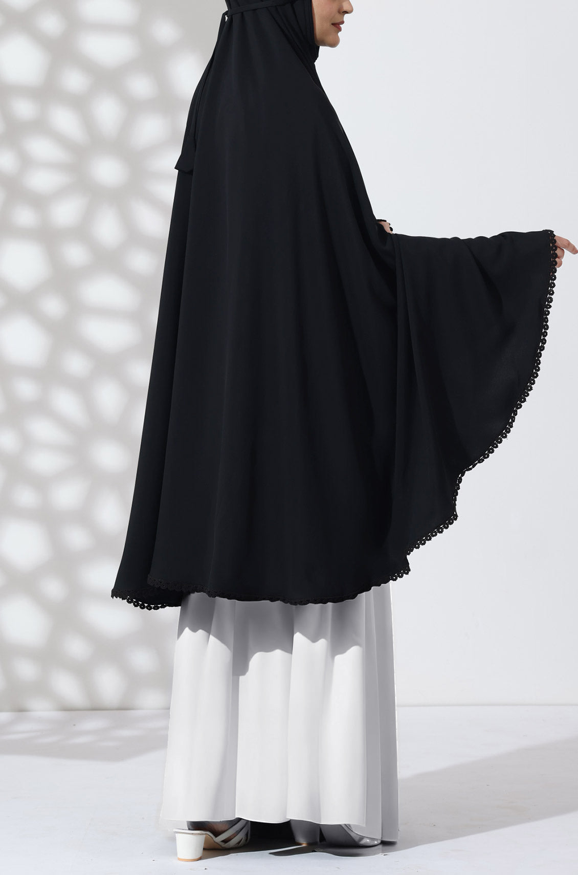 Prayer Lace Makhna Jet Black