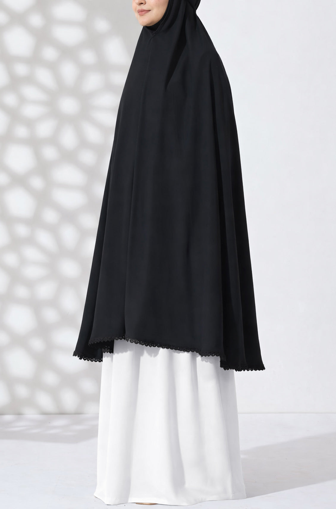 Prayer Lace Makhna Jet Black