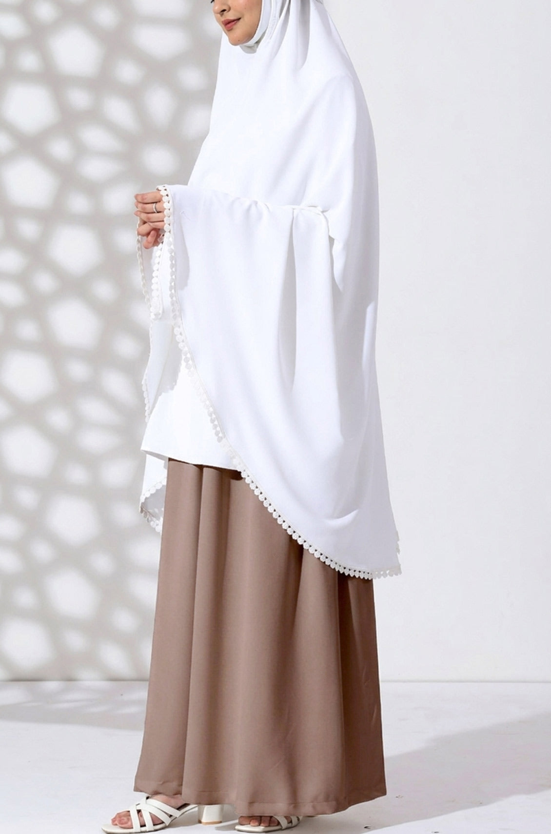 Prayer Lace Makhna Pearl White